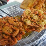 Hoi An's fried street food is similar to Malaysia's cucur udang, except we don't have it in crab.