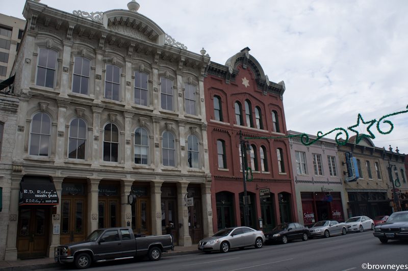 6th Street in broad daylight
