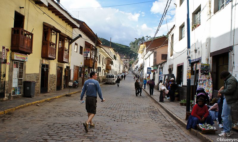Street sellers abound in Cusco city