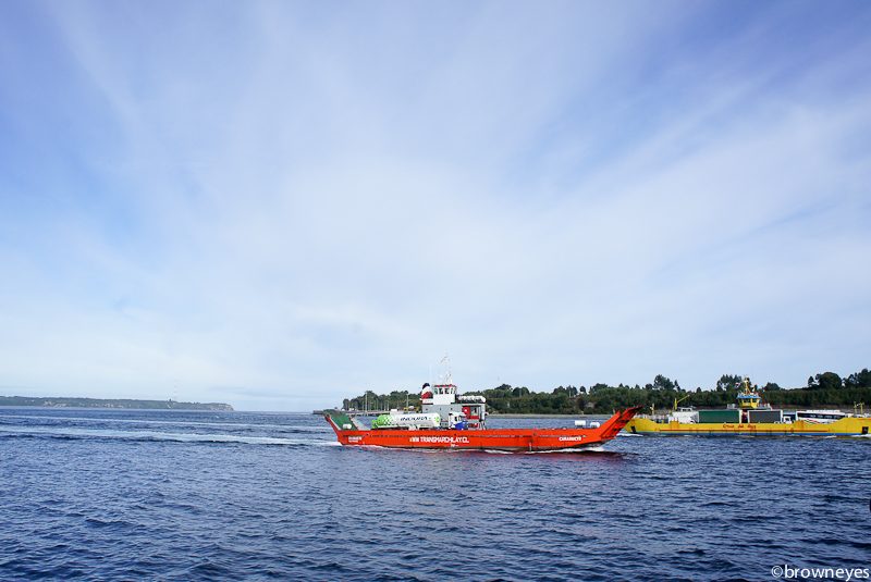 Boats going on Chacao Channel