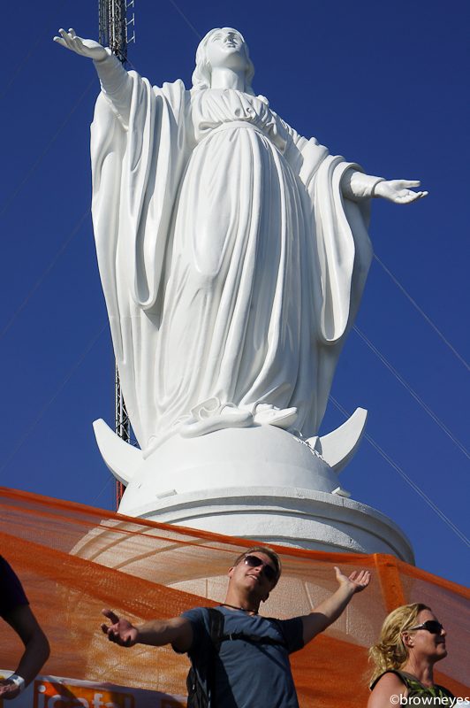 Blue eyes & Virgin Mary