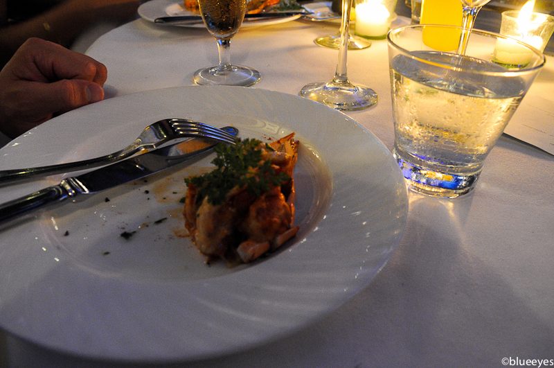 Prawns - I had 2 portions since blue eyes don't eat cheese, LOL ...
