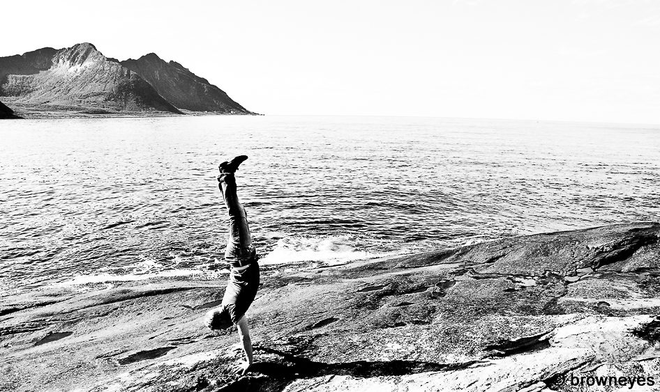 Blue Eyes doing his signature hand stand at Tungeneset, SENJA