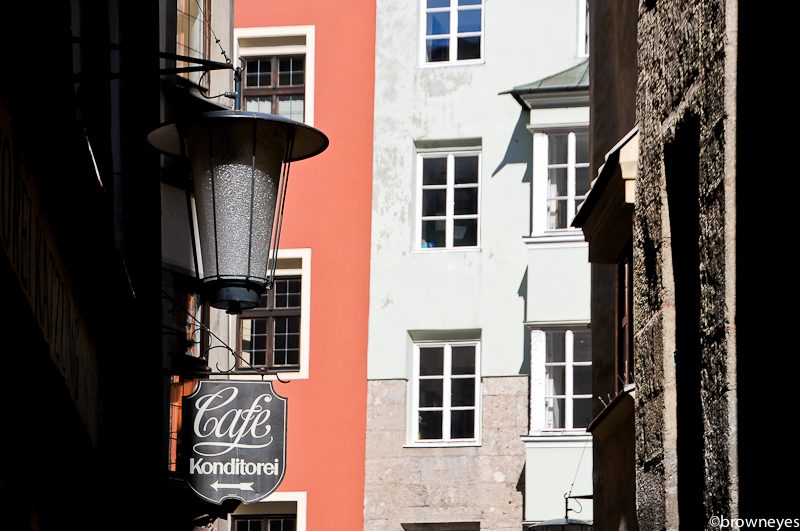 Loved the lil' signboards hanging on the buildings in the ol' town