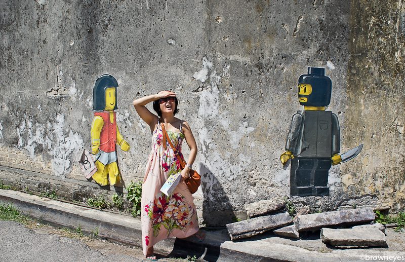 This lego mural was apparently transferred from Johor after it was banned the painting because it reflected too much of reality. Go figure.