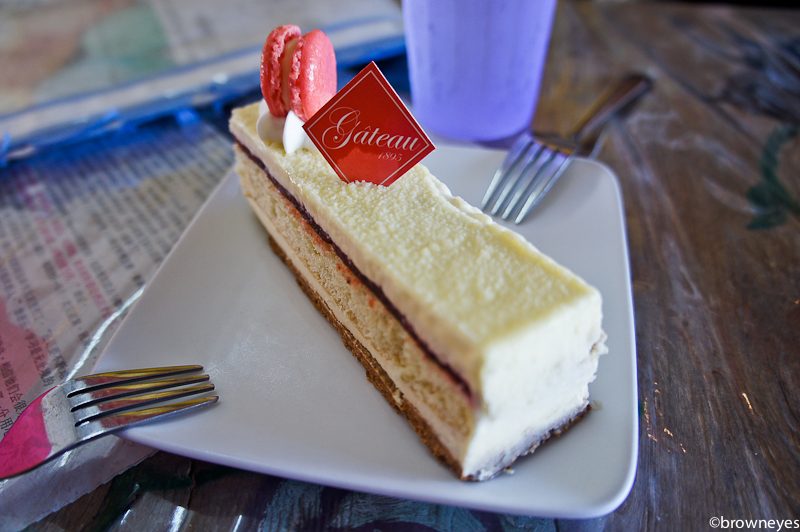 Our slice came with a small macaroon on top.